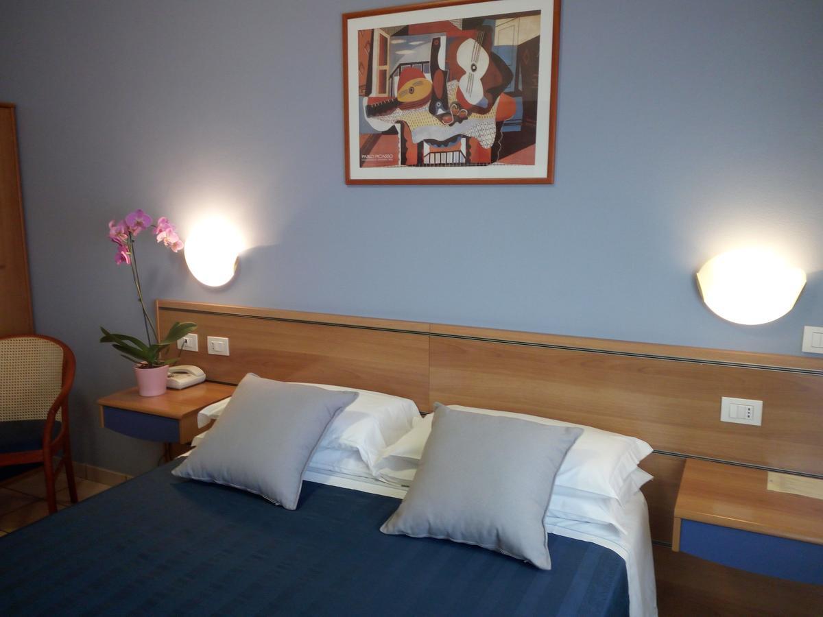 Hotel San Lorenzo Pegognaga Номер фото