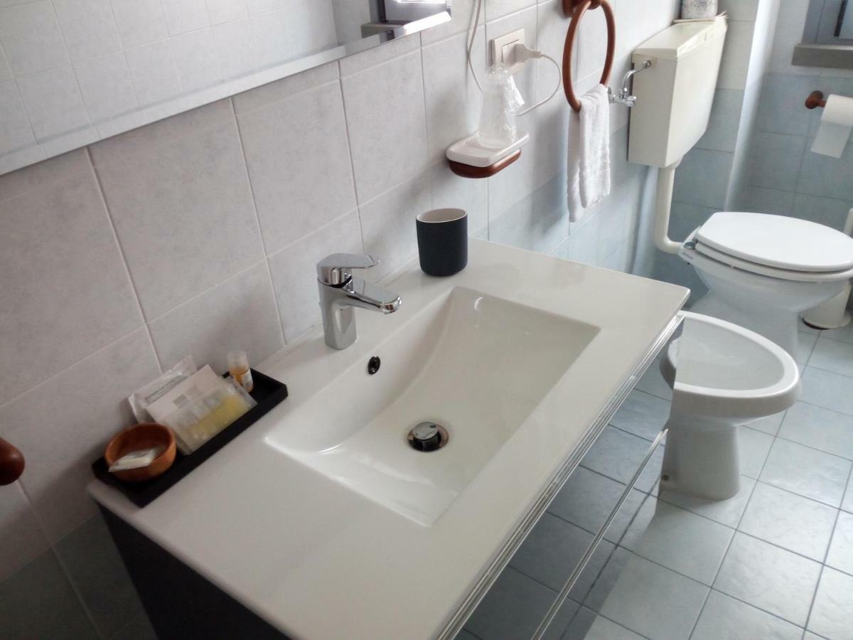 Hotel San Lorenzo Pegognaga Номер фото
