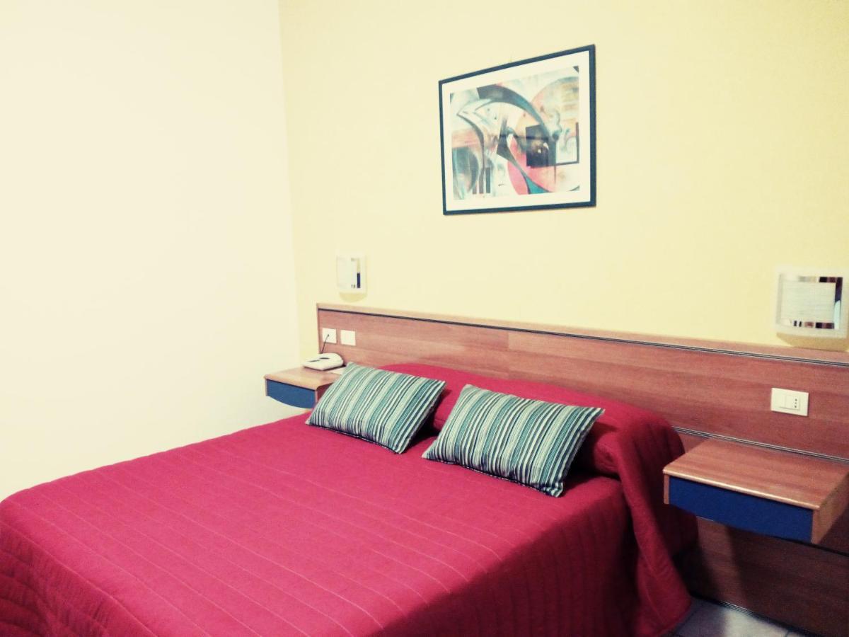 Hotel San Lorenzo Pegognaga Номер фото